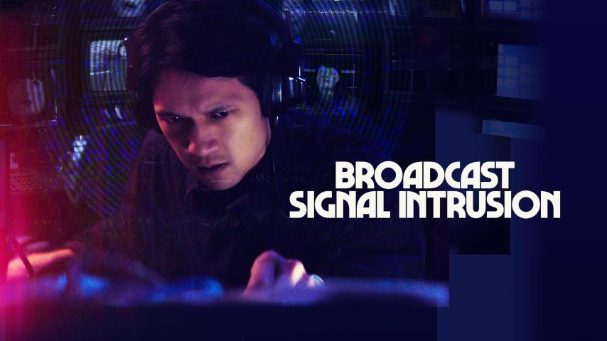 فيلم Broadcast Signal Intrusion 2021 مترجم